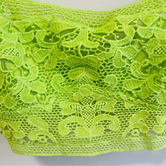 Vibrant Lime Lace Crop Top - Picture 3 of 4